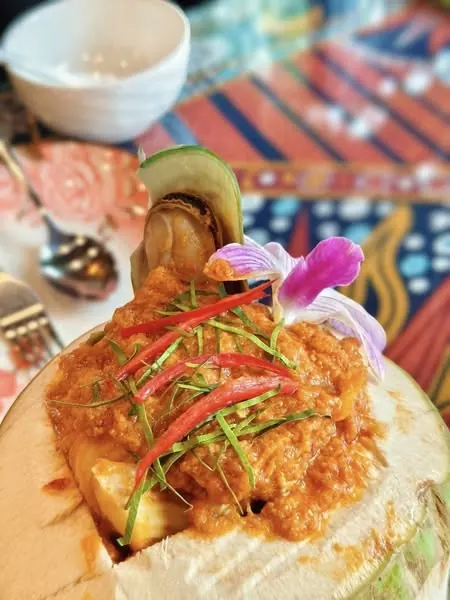 ห่อหมกทะเลมะพร้าวอ่อน ร้านย่างกุ้งกลางสวน งามวงศ์วาน
